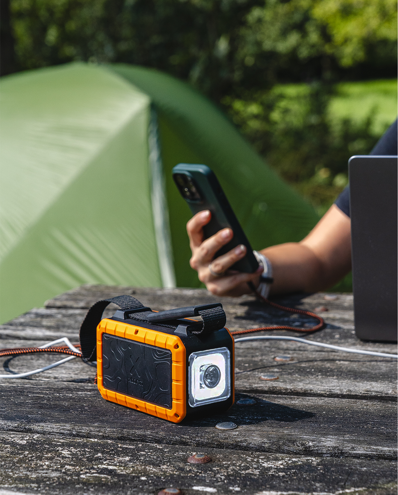 Rugged Flashlight Powerbank 100W - 40.000 mAh